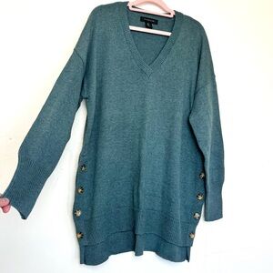Tahari Green Knit Sweater